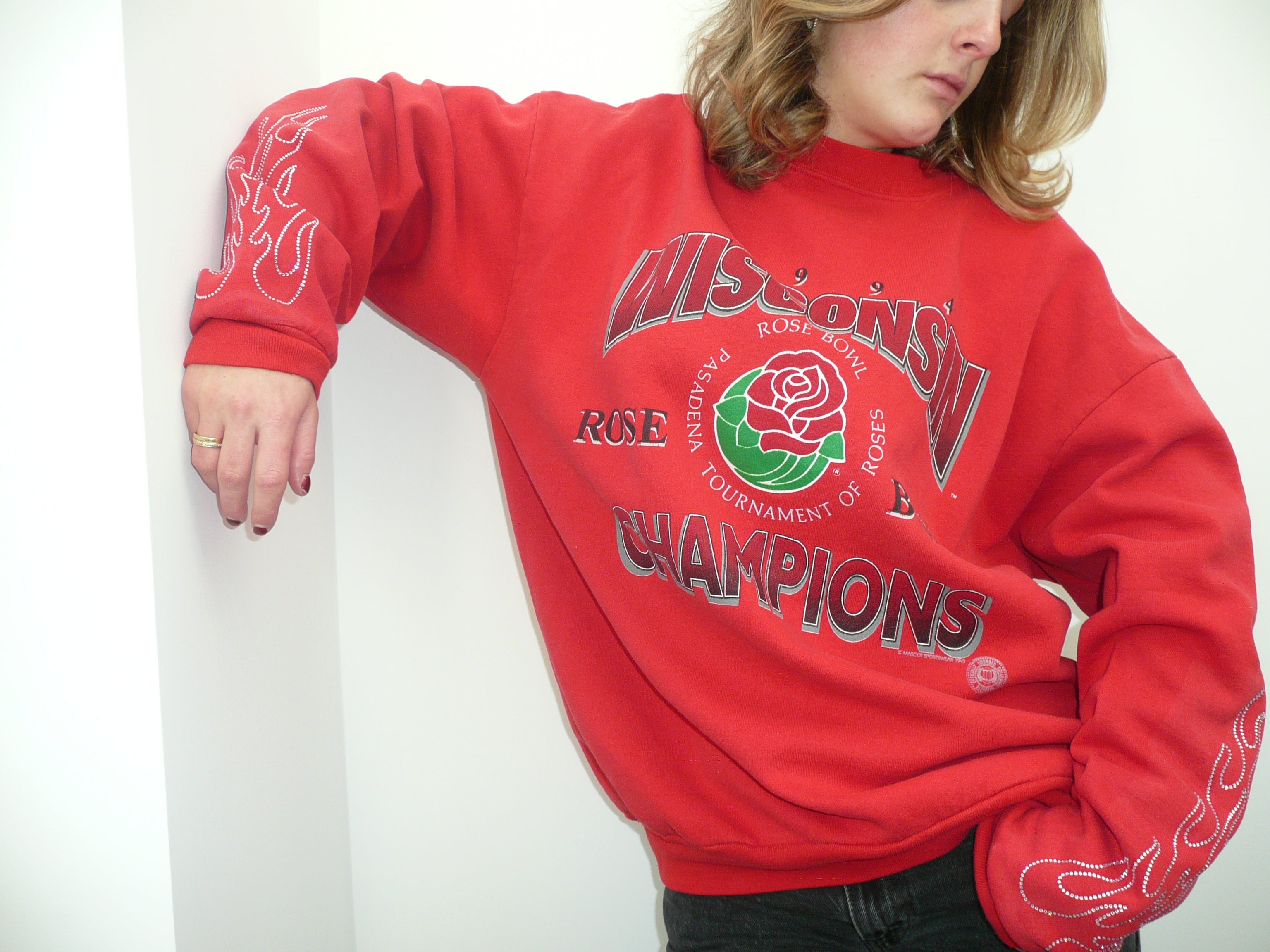 Vintage Wisconsin Rhinestone Rose Bowl Crewneck